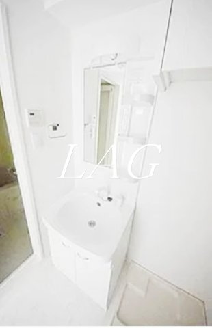 洗面設備　洗面台です。