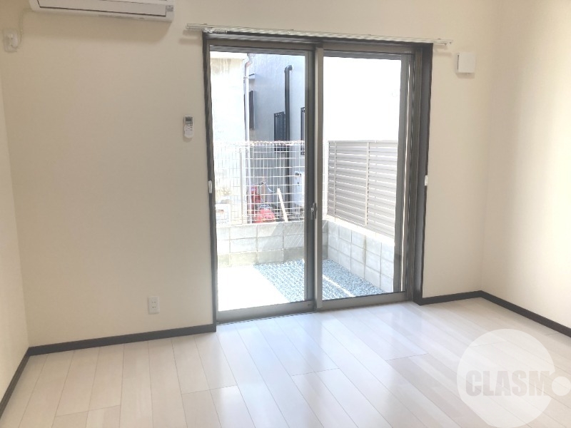 居室・リビング　明るいお部屋です♪