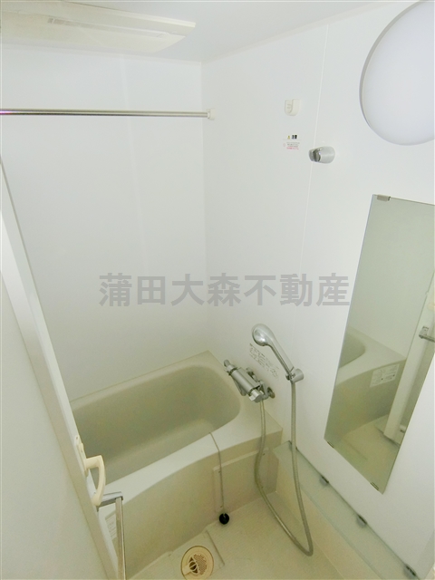 バス・シャワールーム　浴室乾燥機付きのバスルームお風呂