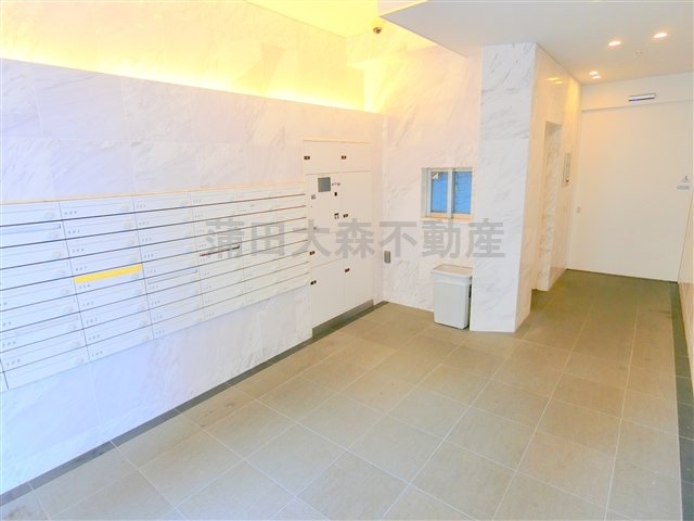 エントランス　防犯カメラTVモニター付オートロック宅配BOXメールBOX管