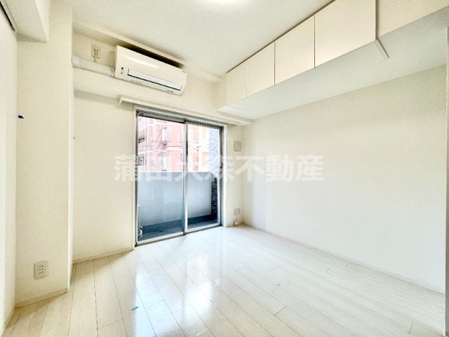 居室・リビング　東向きの洋室6.6帖