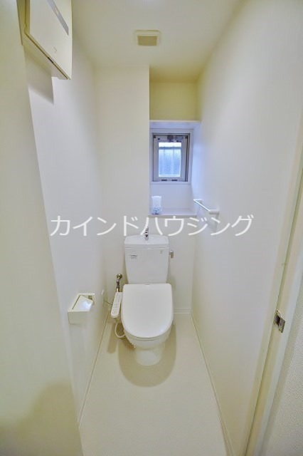 トイレ　ウォシュレット付き