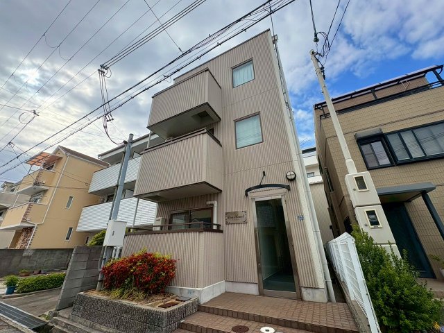 建物外観　外観は落ち着いています