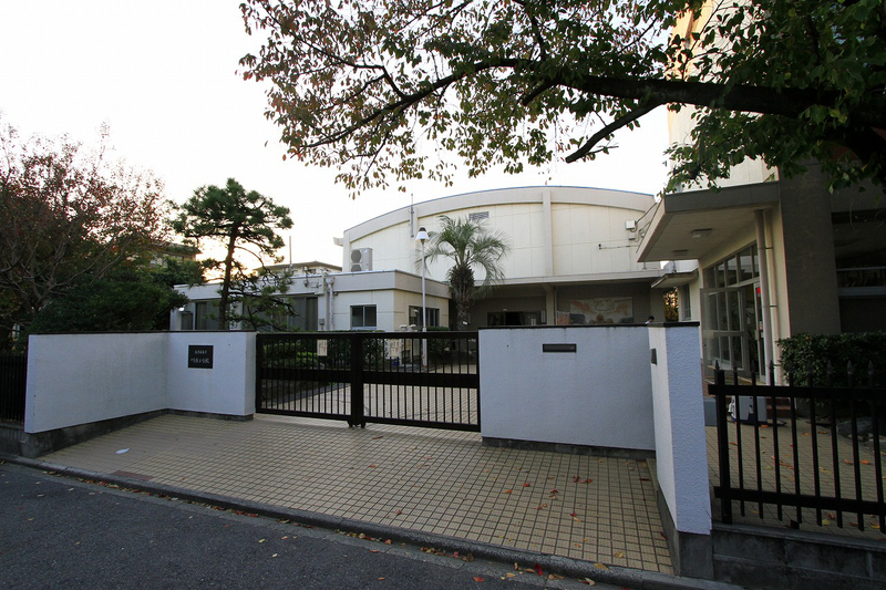小学校　川原小学校（小学校）まで629m