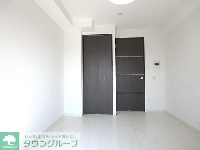 居室・リビング　★居室６帖★
