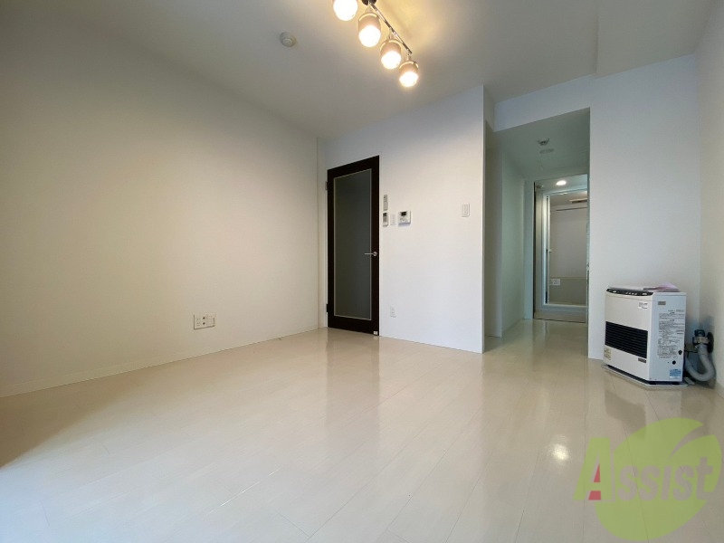 居室・リビング　広くてキレイなお部屋が広がっていて、充実した生活が送れそう。