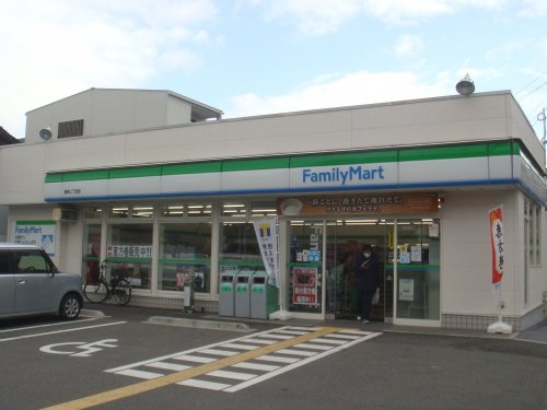 コンビニ　ファミリーマート 鶴見安田二丁目店（コンビニ）まで322m