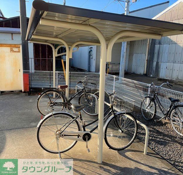その他共有部分　屋根付き駐輪場