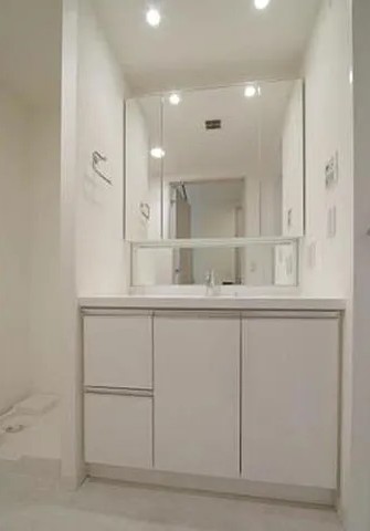 洗面設備　※別部屋の参考写真です。