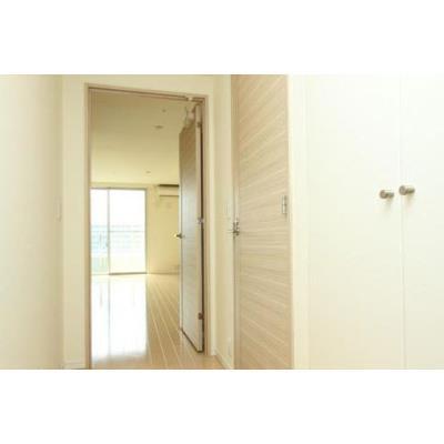玄関　※別部屋の参考写真です。