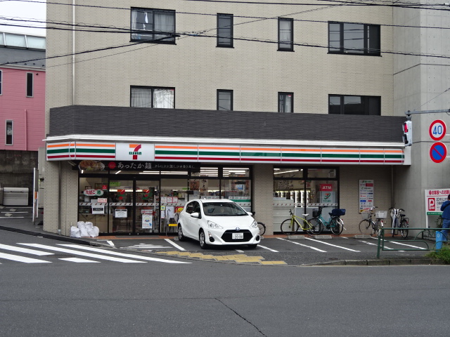 コンビニ　セブン-イレブン 杉並天沼店（コンビニ）まで704m