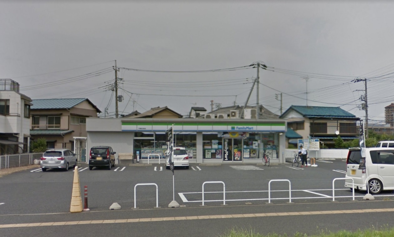 コンビニ　ファミリーマート千葉武石町店（コンビニ）まで448m