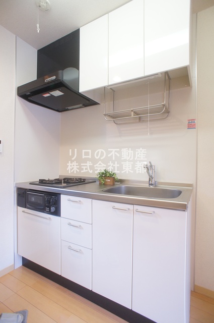 キッチン　上下に収納があるので使い勝手の良いキッチンです！！