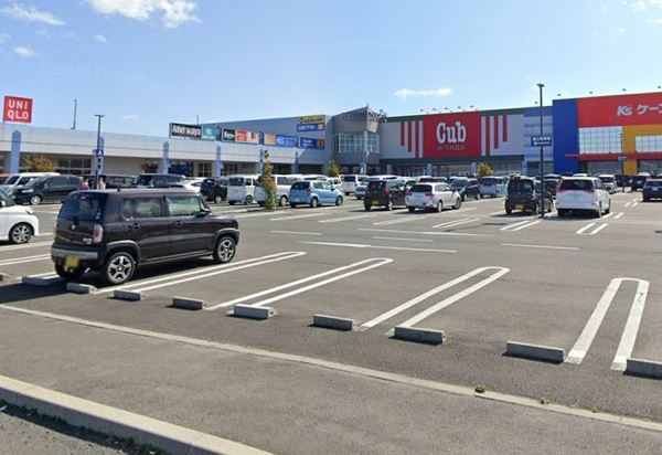 スーパー　カブシンフォニープラザ店（スーパー）まで907m