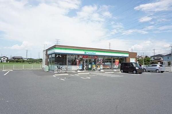 コンビニ　ファミリーマート前橋元総社町店（コンビニ）まで1300m