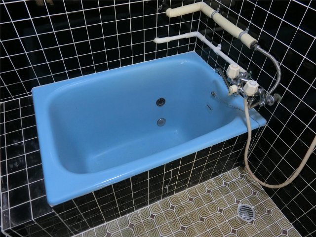 バス・シャワールーム　いつでも入浴可能なシャワー付きバスルーム♪