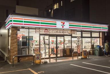 コンビニ　セブンイレブン 原宿外苑店（コンビニ）まで233m