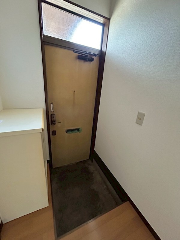 玄関　反転部屋参照