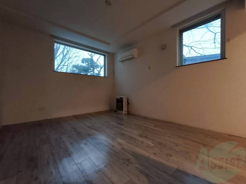 居室・リビング　広くてキレイなお部屋が広がっていて、充実した生活が送れそう。