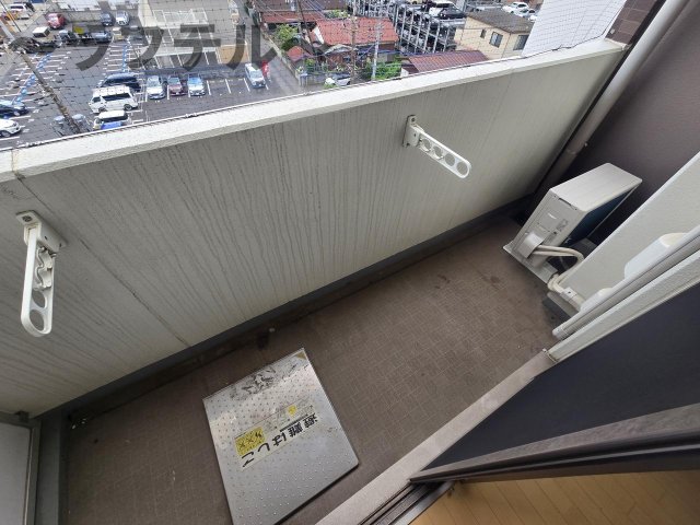 バルコニー　別部屋イメージ写真