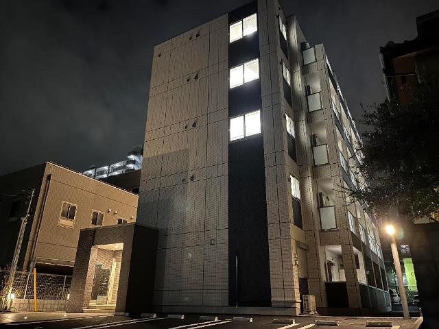 建物外観　外観写真（夜）