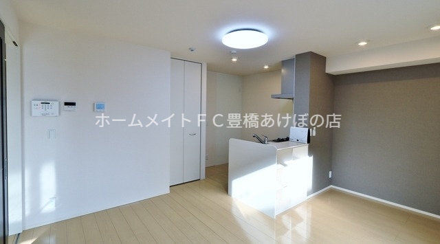 居室・リビング　同型別部屋写真