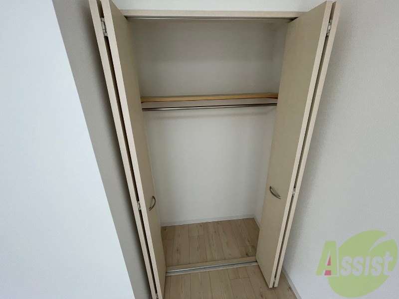 収納　寝室の収納です。部屋がすっきり片付きます。