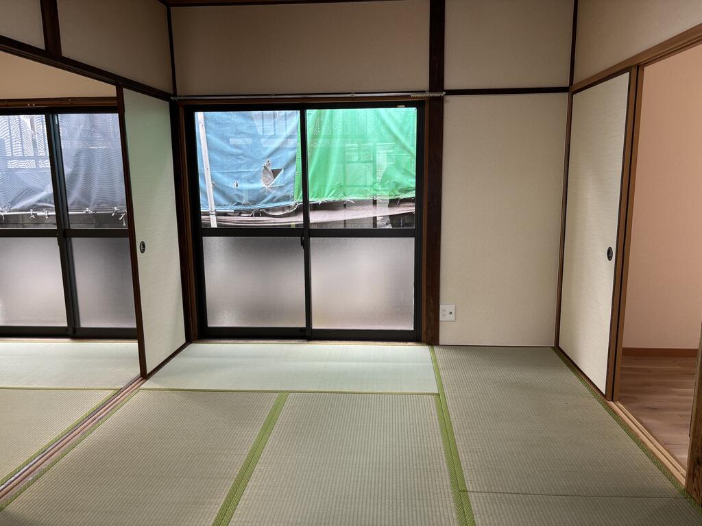 相鉄本線 和田町駅 バス乗車時間：12分 最寄りバス停で下車 徒歩2分 1階建 築60年の内装写真