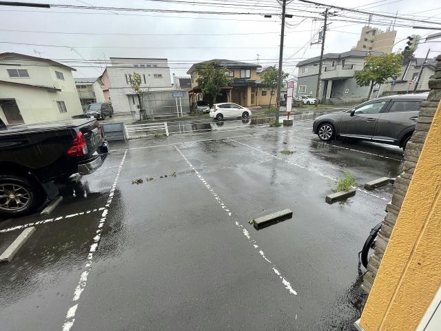 駐車場　駐車場