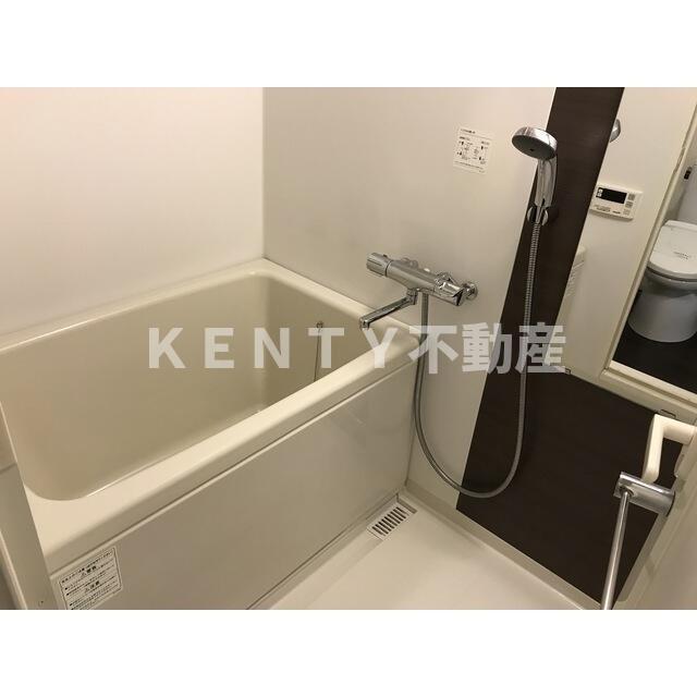 バス・シャワールーム　ゆったり過ごせるお風呂です