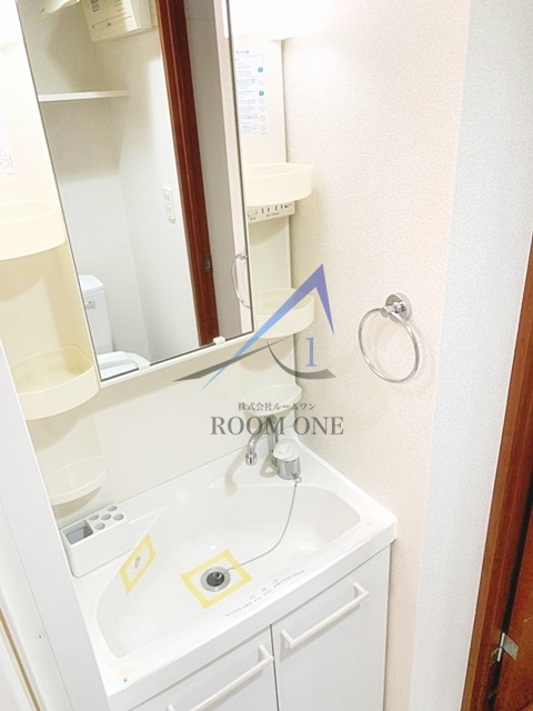 洗面設備　独立洗面台です。