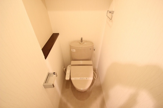 トイレ　※他号室の写真です。