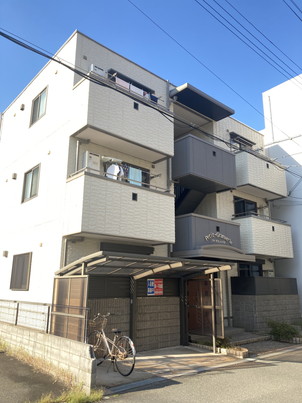 建物外観　プチグランバリエ