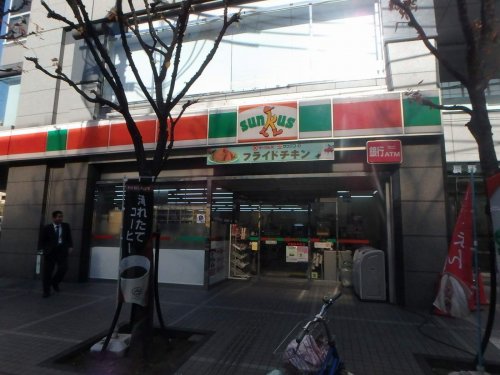 コンビニ　サンクス大阪西本町店（コンビニ）まで136m