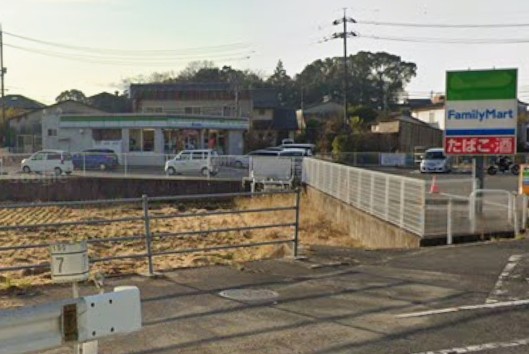 コンビニ　ファミリーマート玉島八島店（コンビニ）まで670m