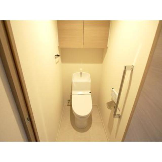 トイレ　※写真は同タイプ住戸です。