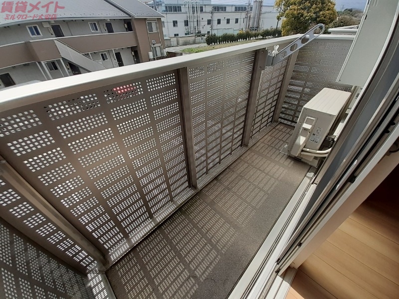 バルコニー　別部屋参考写真です