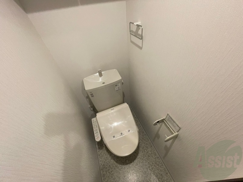 トイレ　ウォシュレット機能がついたトイレ。安心して使用できますね。