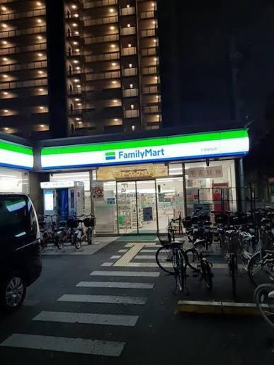 コンビニ　ファミリーマート 今里駅前店（コンビニ）まで654m