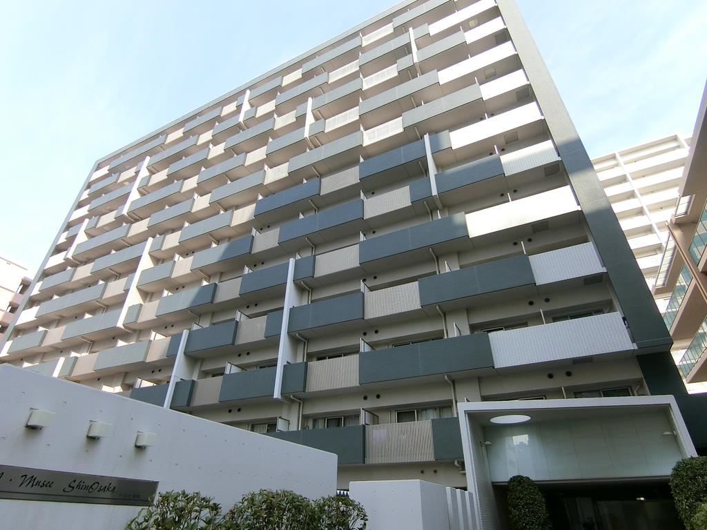 建物外観　外観はタイル張りです