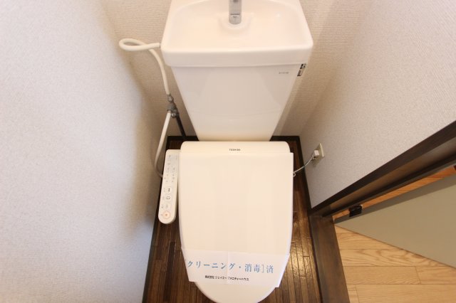 トイレ　※別号室の同間取の参考写真です
