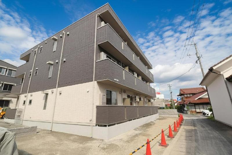建物外観　ハイアークＥ　建物外観