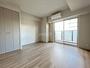 居室・リビング　部屋により室内カラーが異なります