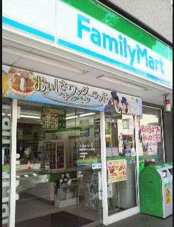 コンビニ　ファミリーマートＩＢＭ箱崎ビル店（コンビニ）まで108m