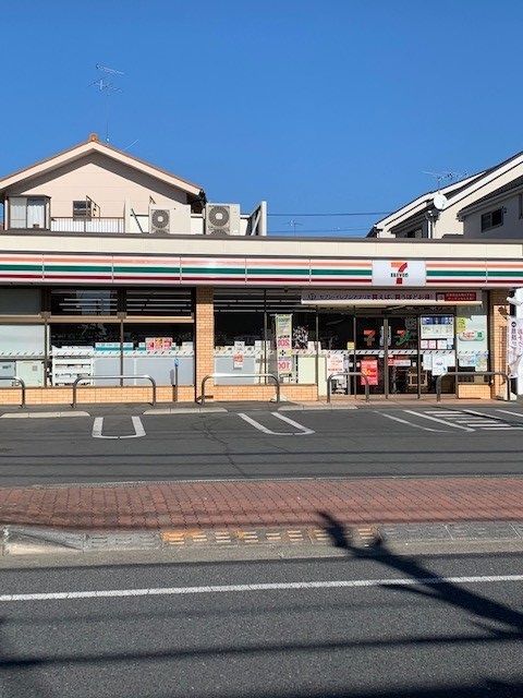 コンビニ　セブンイレブン福生加美平3丁目（コンビニ）まで550m
