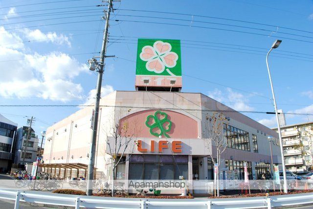 スーパー　ライフ崇禅寺店（スーパー）まで380m