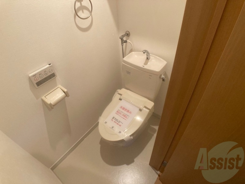トイレ　こちらはトイレです。清潔感があり、安心して使用できます。