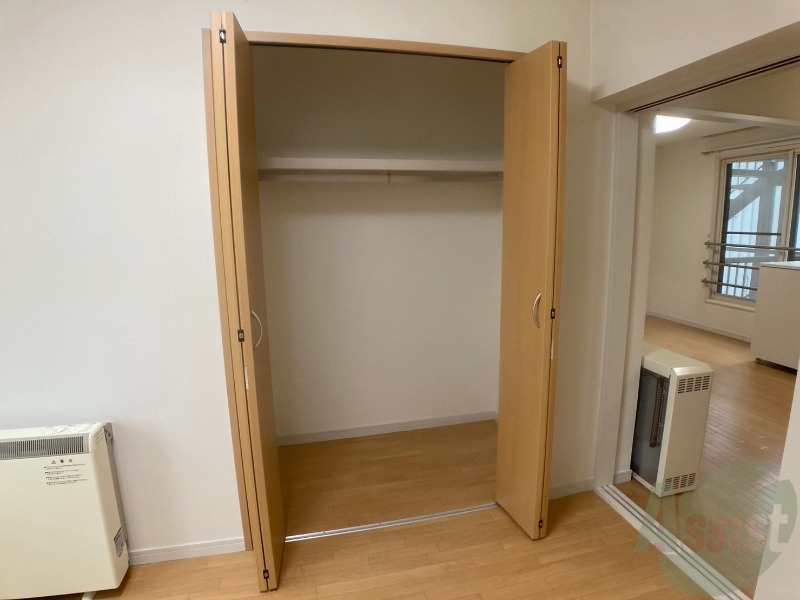 収納　寝室の収納です。部屋がすっきり片付きます。