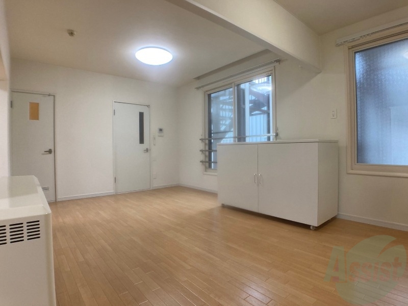 居室・リビング　広くてキレイなお部屋が広がっていて、充実した生活が送れそう。
