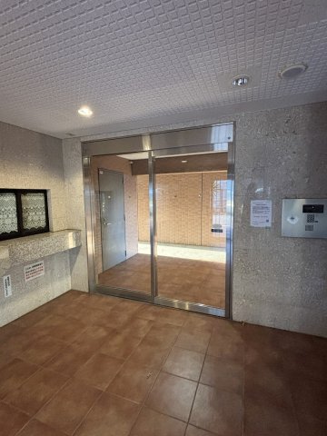 ロビー　☆オートロック完備☆※参考写真